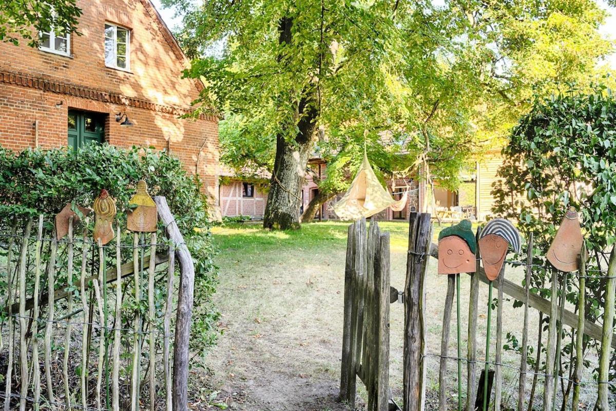 Wald- Und Seeidyll Im Historischen Forsthaus Neuruppin Eksteriør bilde